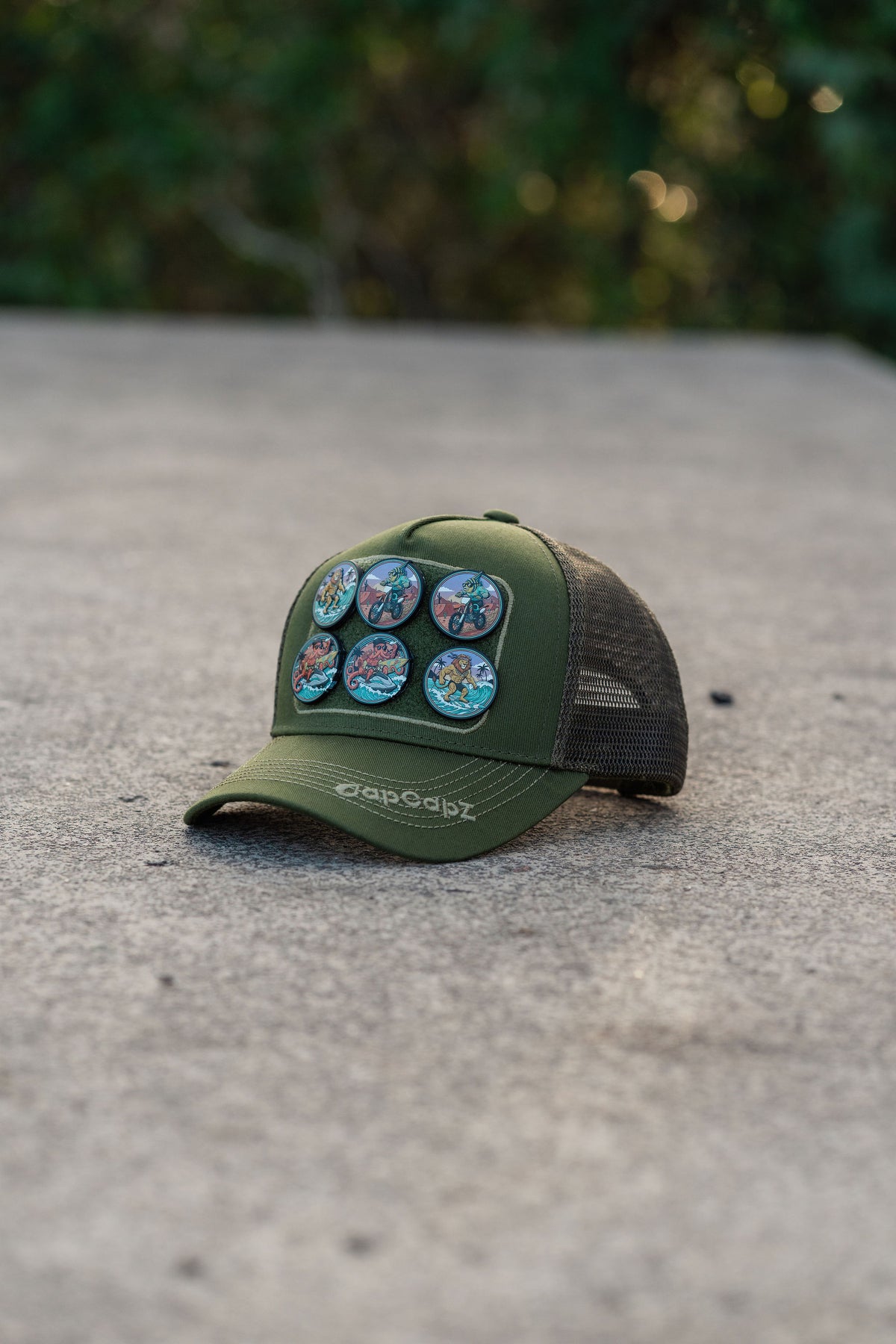 CapCapz Trucker Cap Bundle – Bush + 6 Mystery Patches