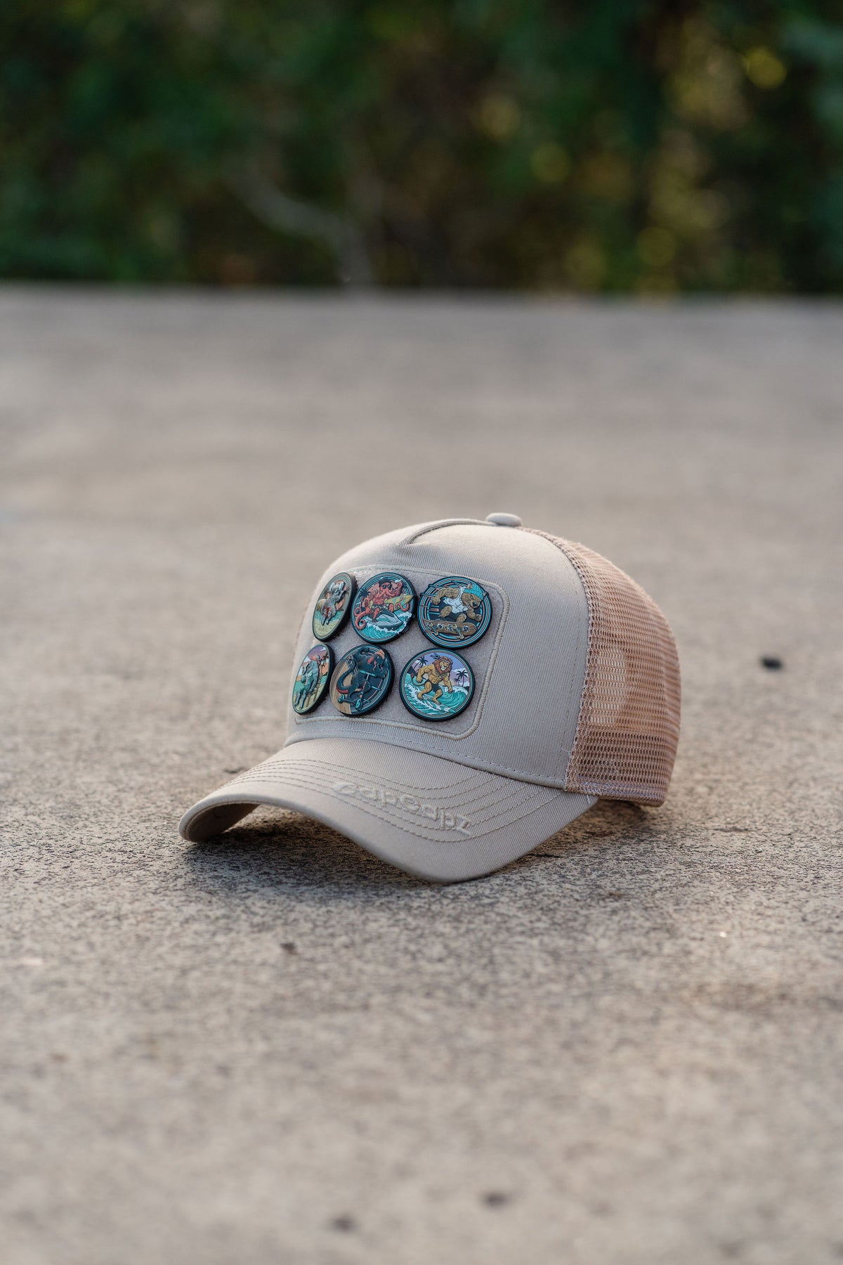 CapCapz Trucker Cap Bundle – Sand + 6 Mystery Patches