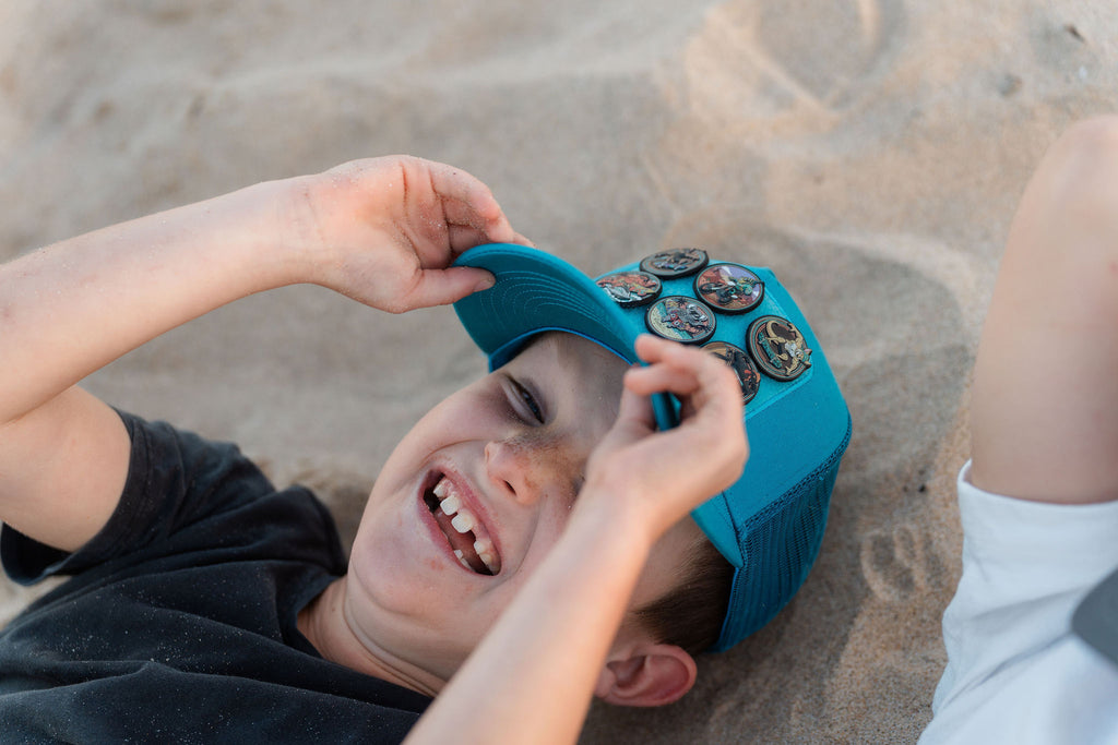CapCapz Trucker Cap Bundle – Sea Blue + 6 Mystery Patches